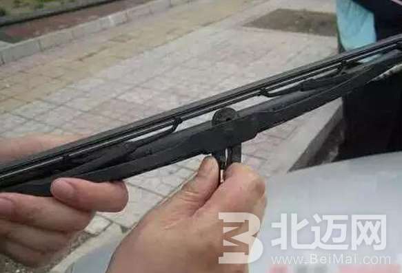 汽車雨刮器怎么換